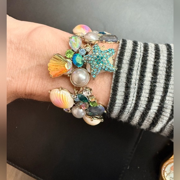 New Betsey Johnson Crystal & Imitation Pearl Seashell Cluster Bracelet - Picture 3 of 9